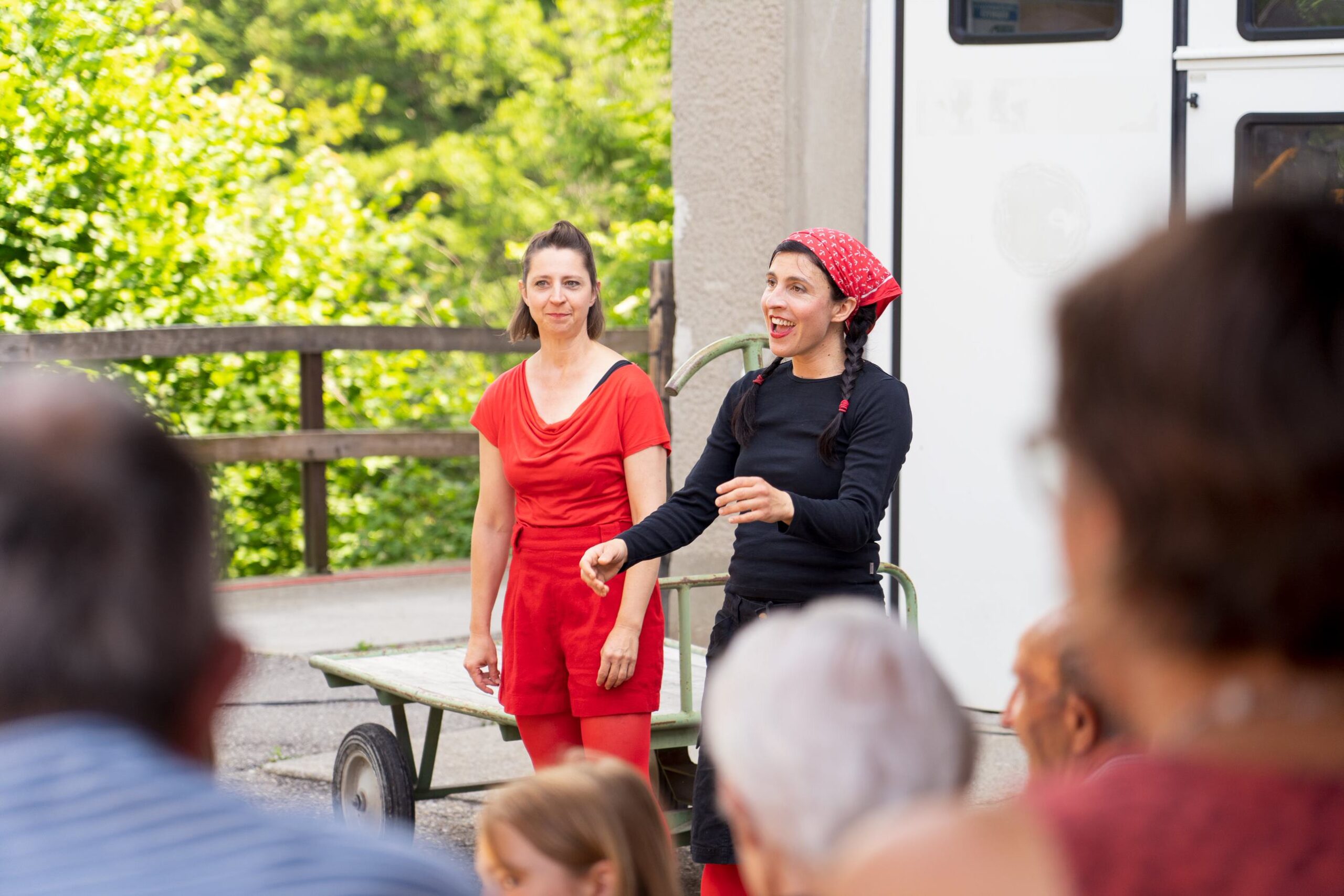 Theater-Matinée: Näb de SchueL